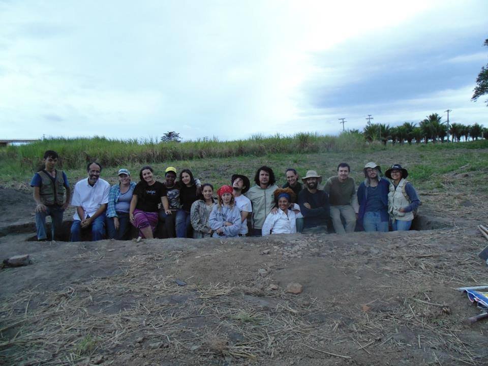 Geraldo (esquerda) durante escavação Colegio jesuitas 2014